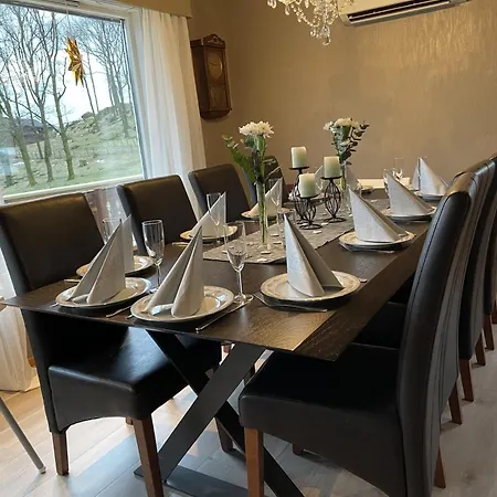 Kyrkjeneset Holiday home