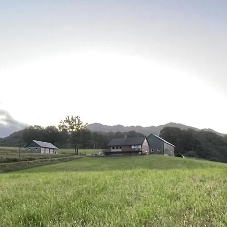 Kyrkjeneset Holiday home