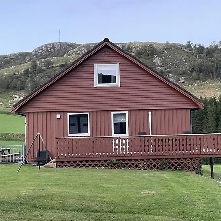Kyrkjeneset Holiday home