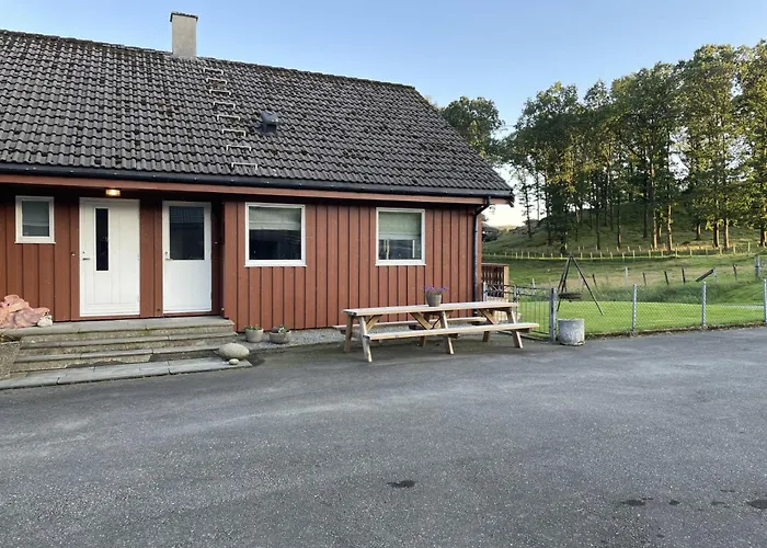 Kyrkjeneset Hébergement de vacances Bjerkreim
